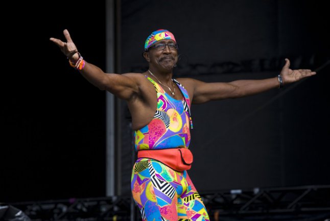 mr-motivator-bestival-by-claire-weir_mg_5898