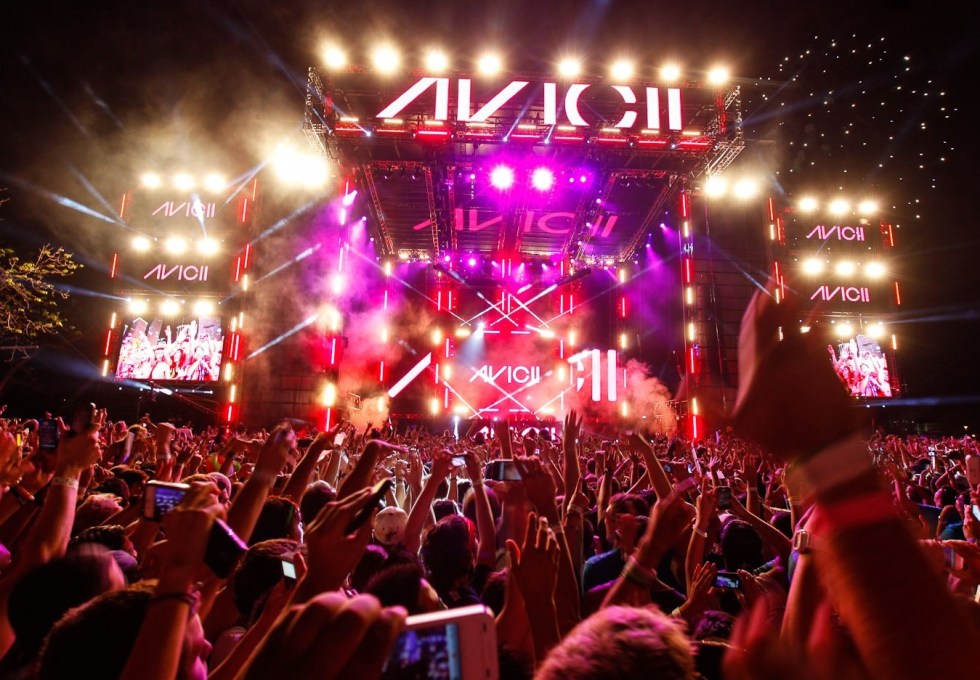 Avicii-Ultra1