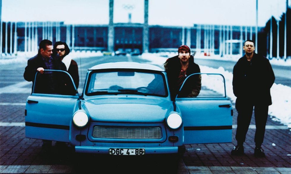 Photo_Achtung_B_300CMYK-web-optimised-1000-CREDIT-Anton-Corbijn